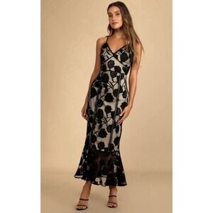 Lulus Alluring Dream Floral Mesh Lace Long Trumpet Dress Black SZ M